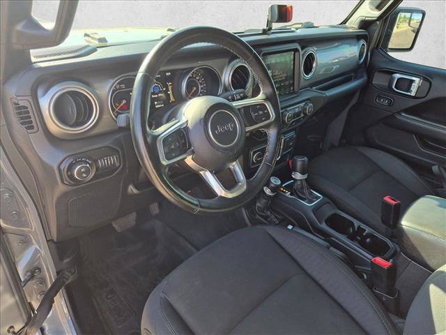 Used 2020 Jeep Gladiator Overland AWD/4WD image 12