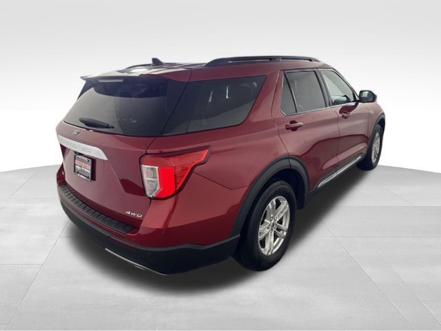 Used 2021 Ford Explorer XLT w/ Equipment Group 202A AWD/4WD image 9