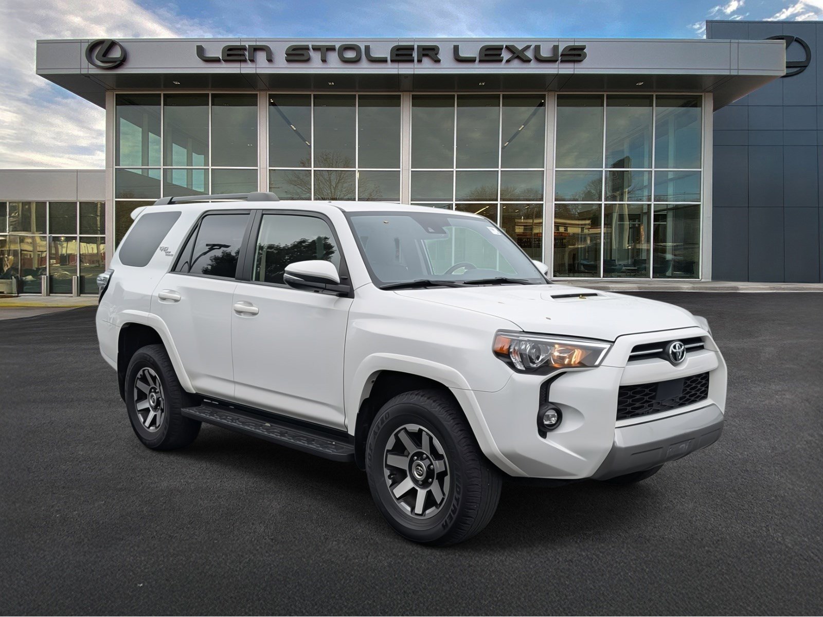 Used 2023 Toyota 4Runner TRD Off-Road Premium image 2