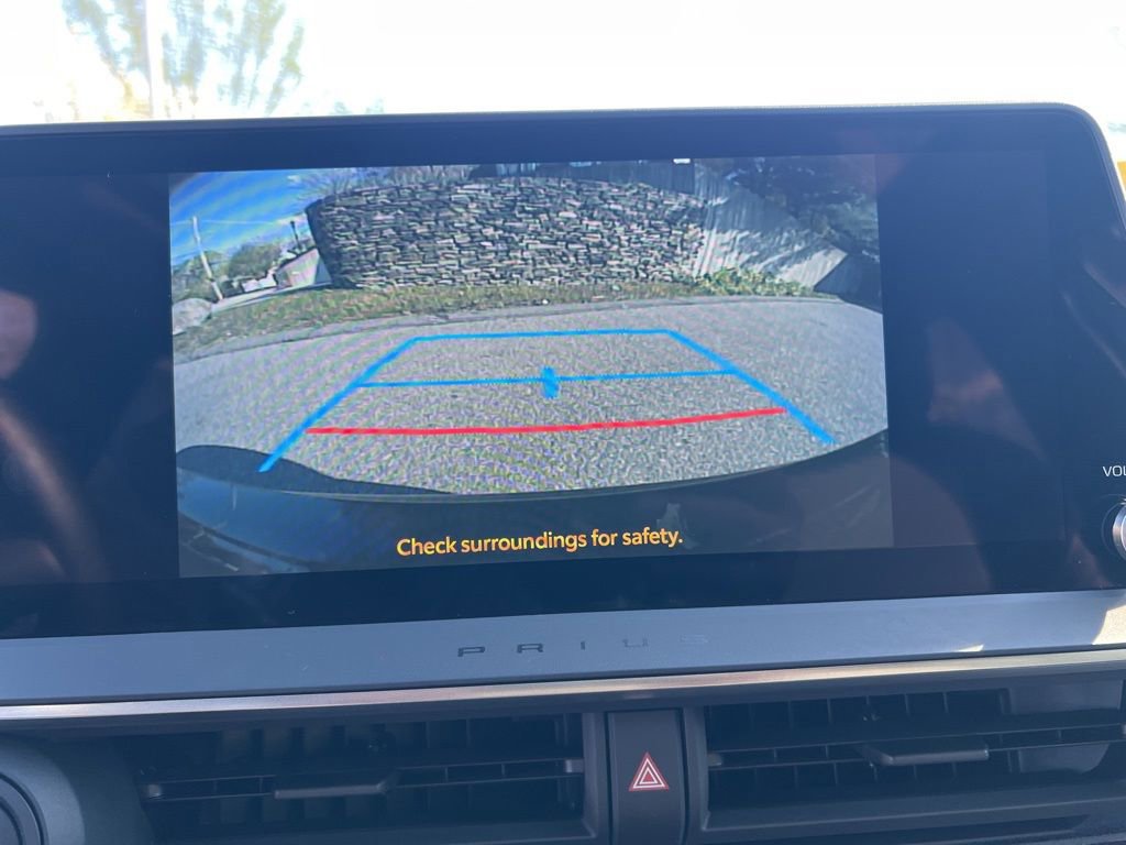 Used 2024 Toyota Prius XLE AWD/4WD image 21