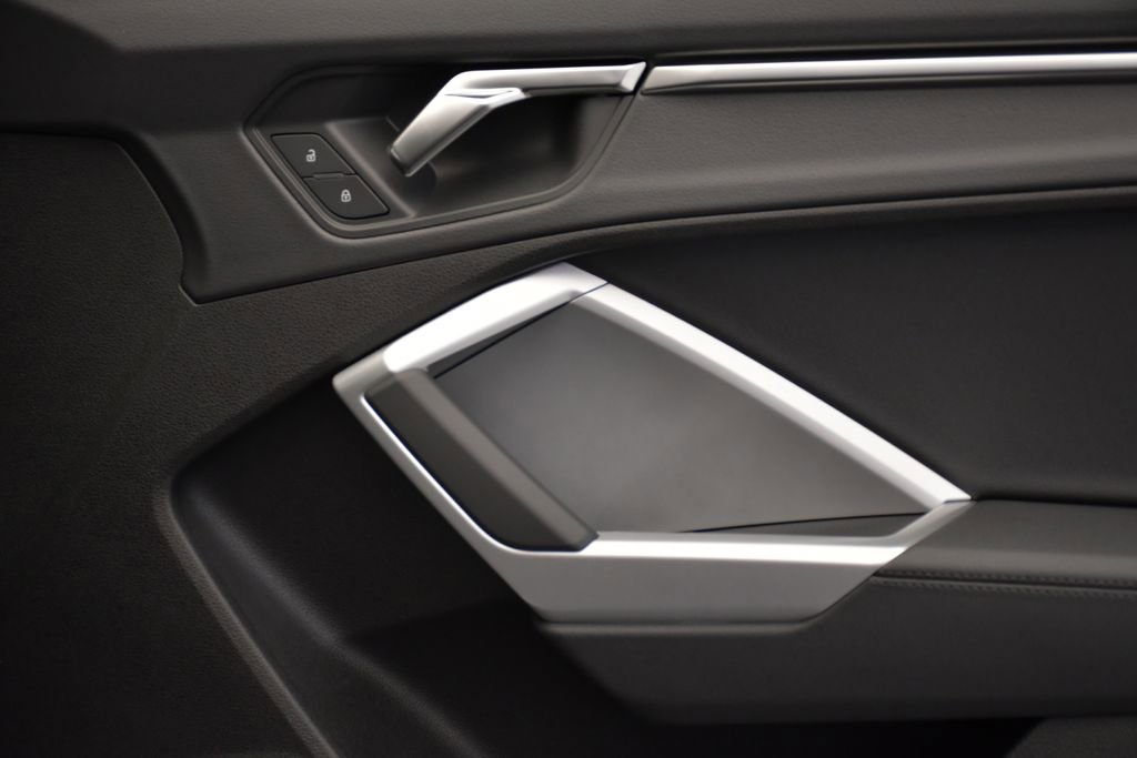 Used 2025 Audi Q3 2.0T Premium w/ Convenience Package AWD/4WD image 47