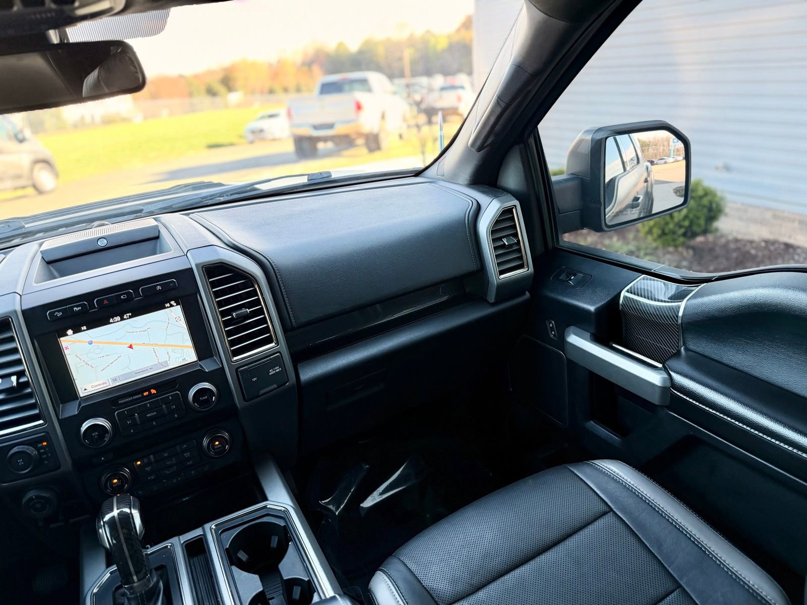 Used 2018 Ford F150 Raptor w/ Equipment Group 802A Luxury image 34