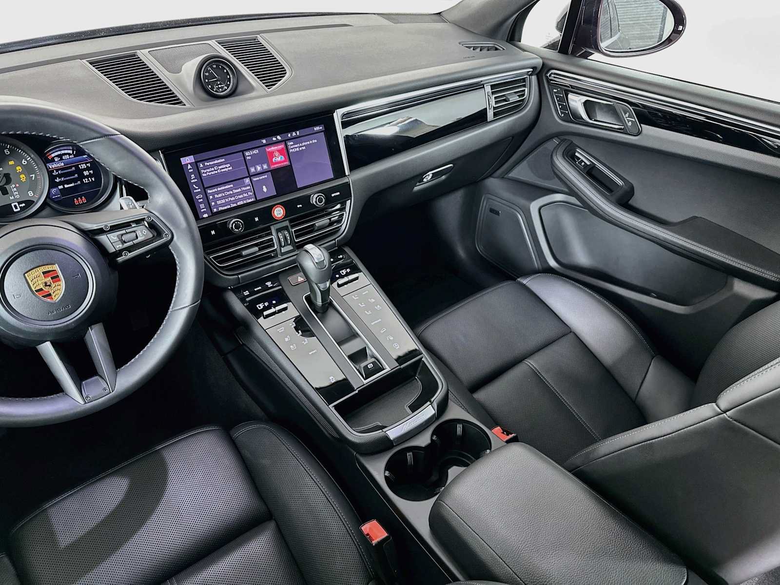 Certified 2026 Porsche Macan AWD/4WD image 25