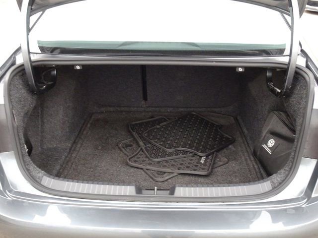 Used 2022 Volkswagen Jetta SE image 8