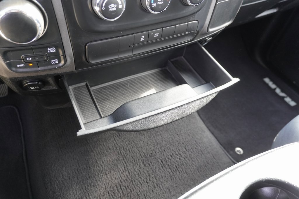 Used 2018 RAM 1500 Express w/ Black Ram 1500 Express Group image 27