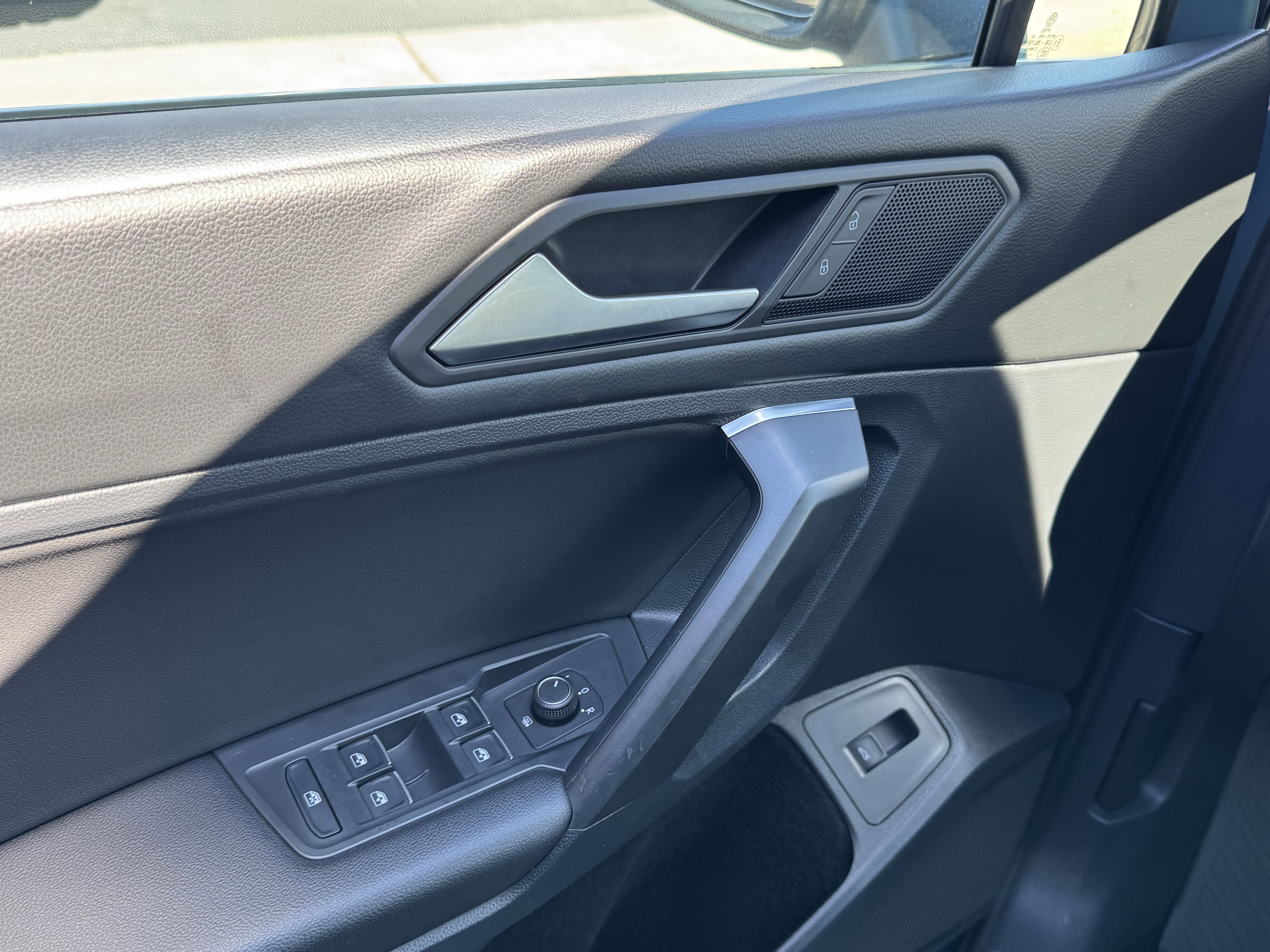 Certified 2021 Volkswagen Tiguan SEL AWD/4WD image 14