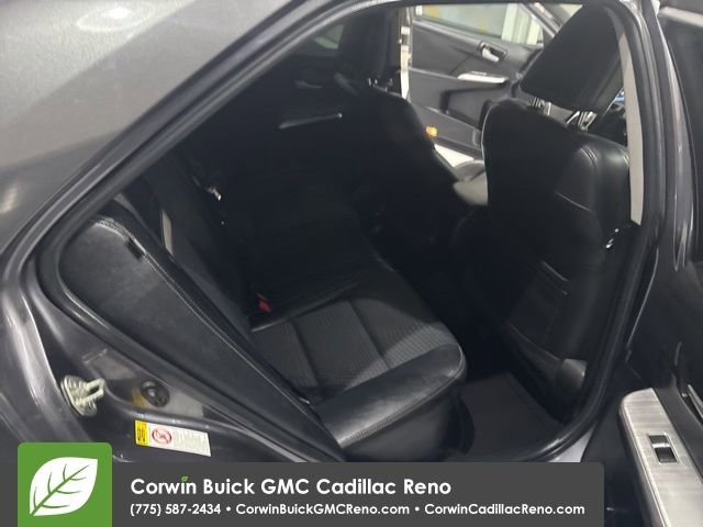 Used 2014 Toyota Camry SE w/ Moonroof Package image 30