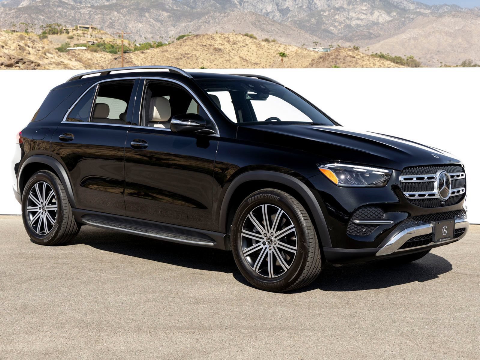 Certified 2025 Mercedes-Benz GLE 450e 4MATIC w/ Driver Assistance Package image 8