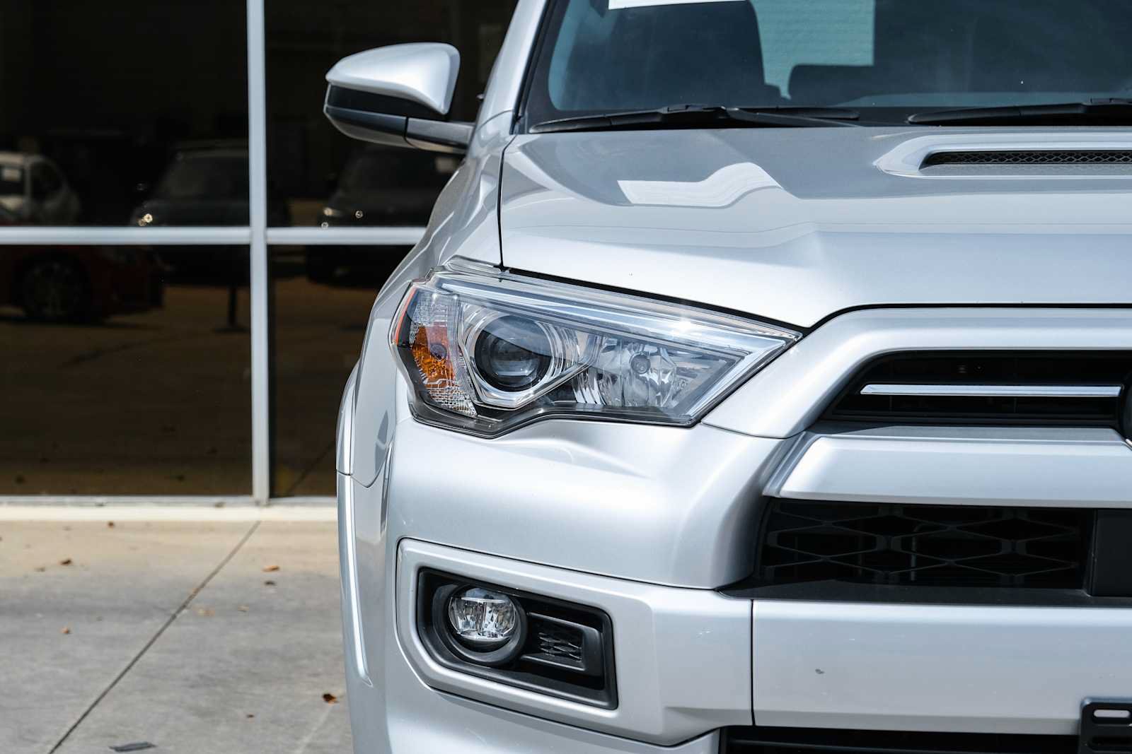 Used 2022 Toyota 4Runner TRD Sport AWD/4WD image 4