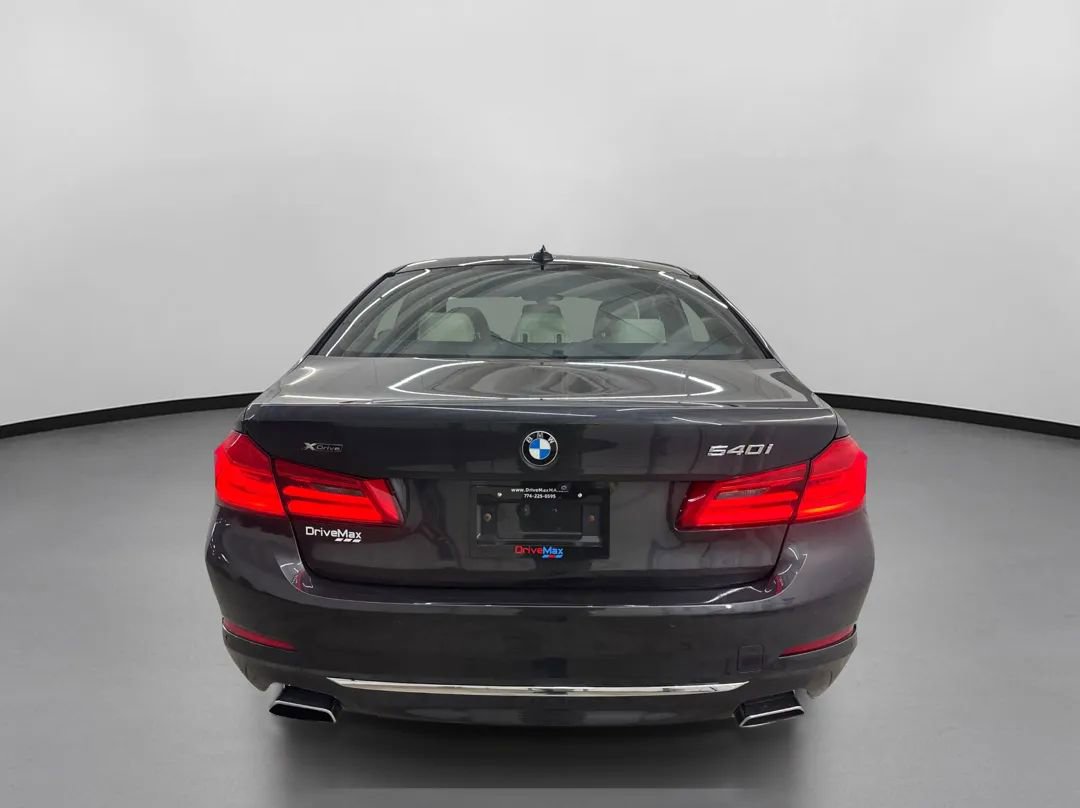 Used 2017 BMW 540i xDrive image 8
