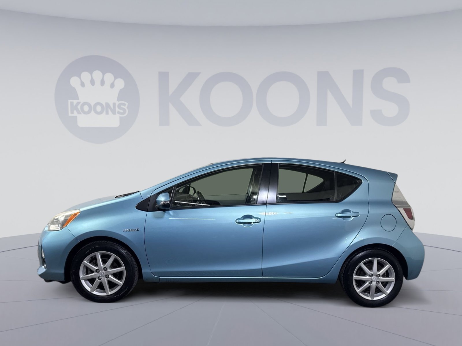 Used 2014 Toyota Prius C Four image 2