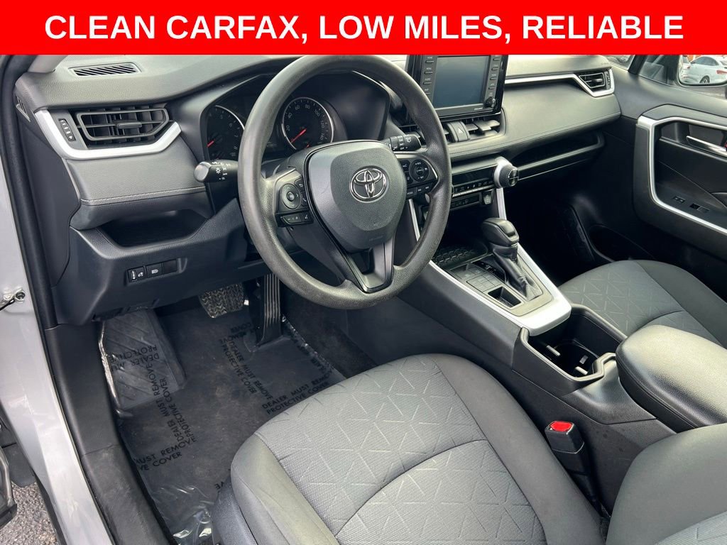 Used 2022 Toyota RAV4 XLE AWD/4WD image 13