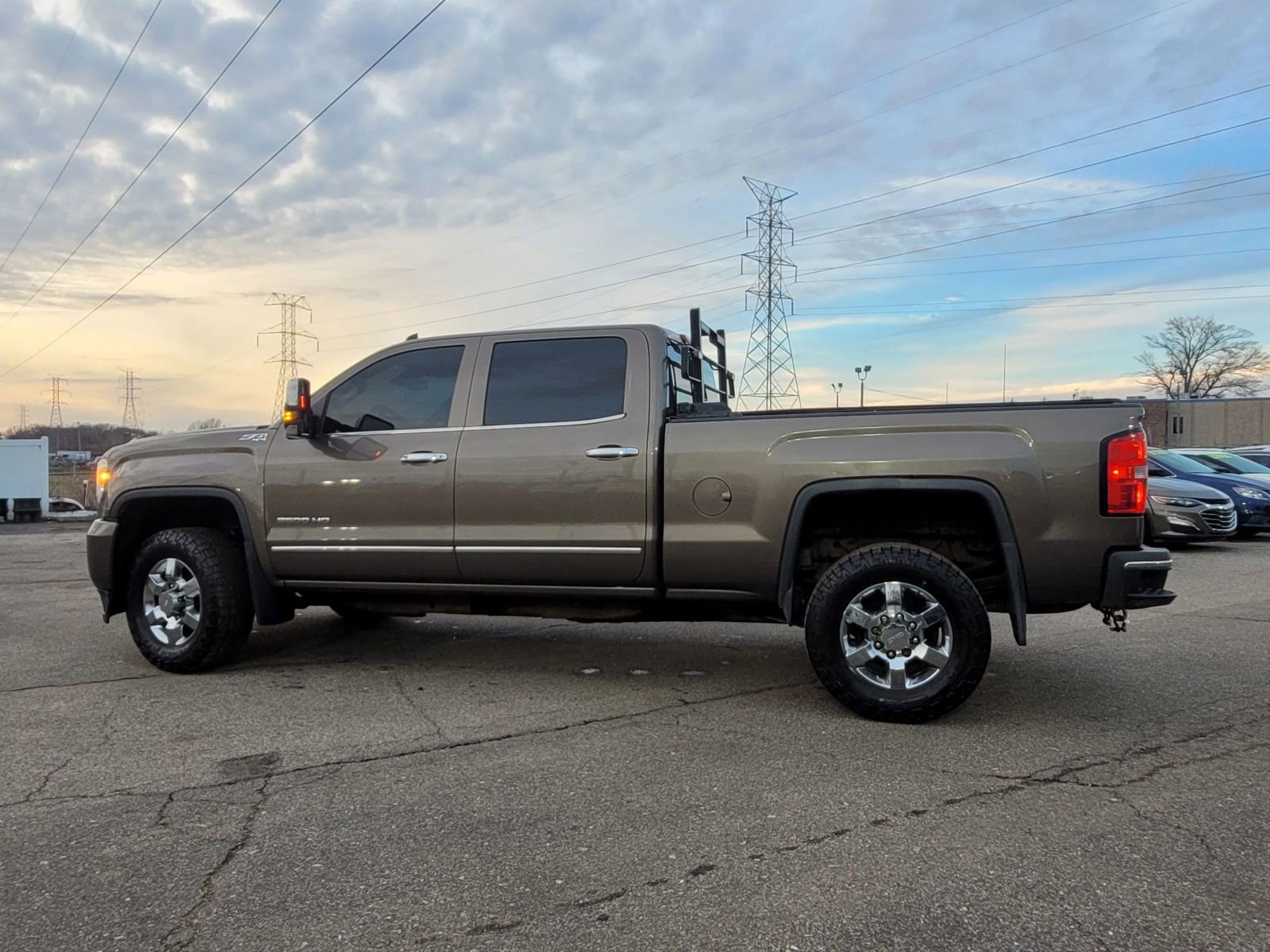 Used 2015 GMC Sierra 3500 SLT image 4