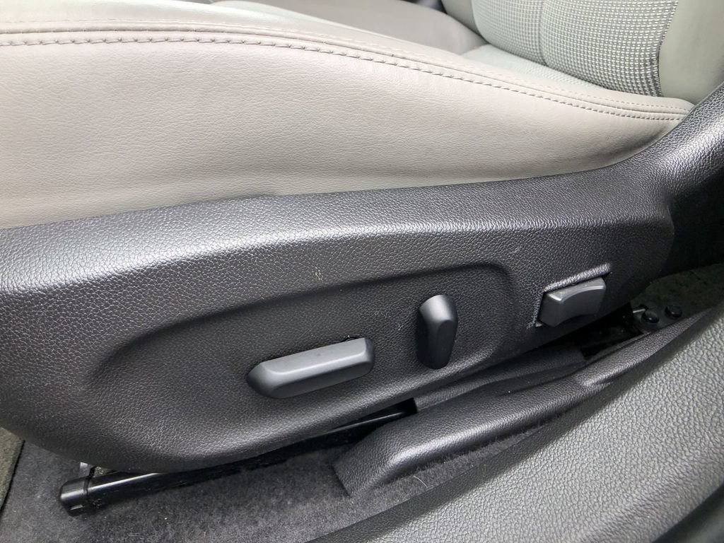 Used 2017 Buick Verano Sport Touring FWD image 12
