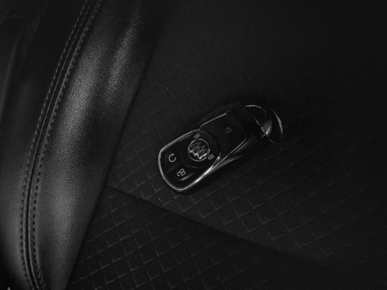 Used 2020 Buick Encore Preferred image 12