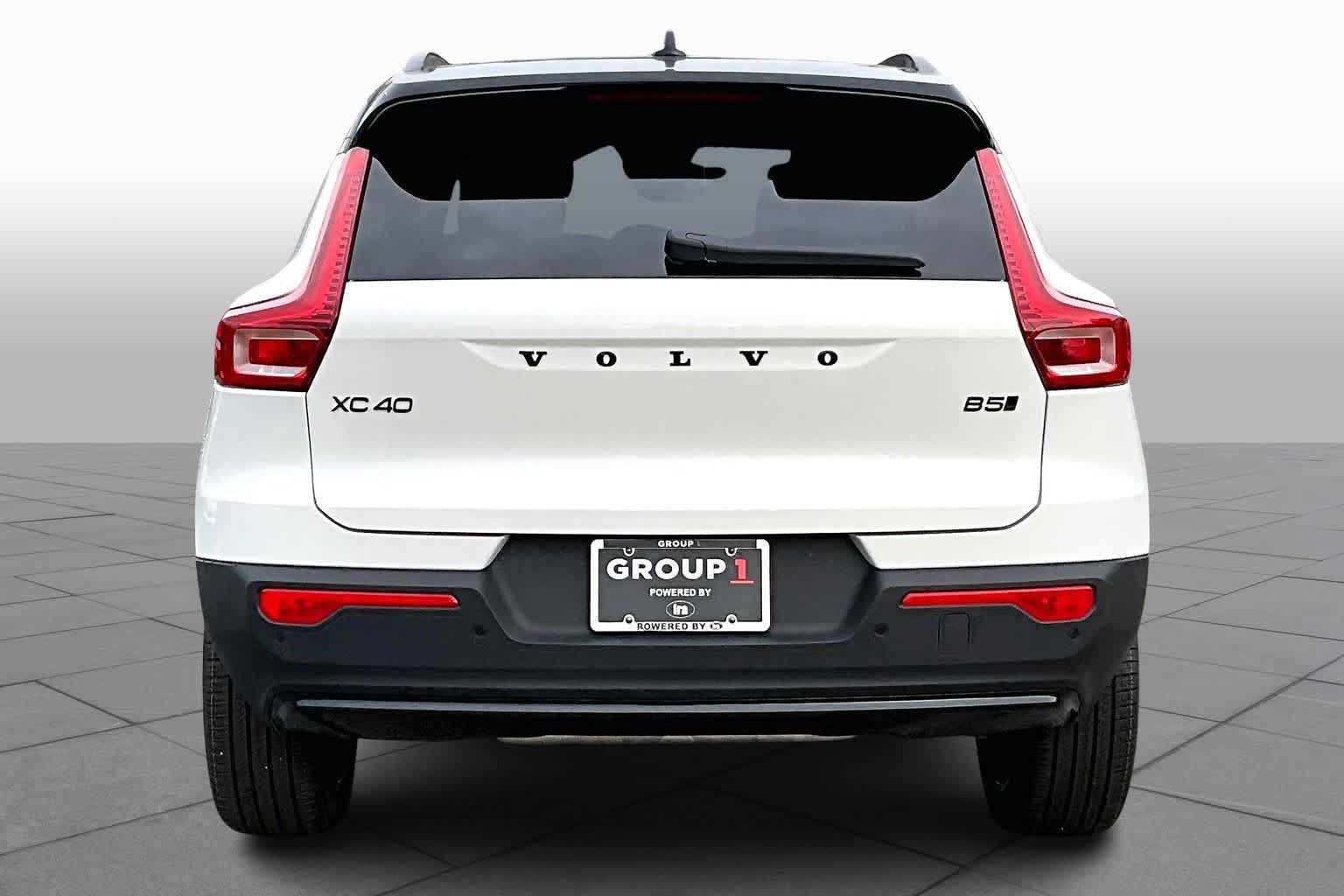 New 2026 Volvo XC40 B5 Ultra w/ Protection Package Premier AWD/4WD image 4