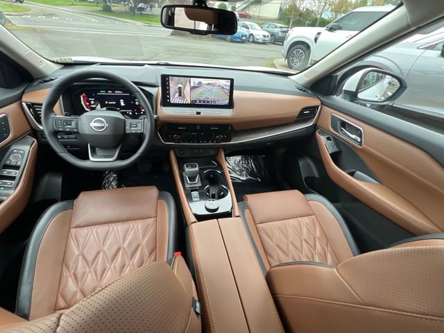 Used 2025 Nissan Rogue Platinum w/ Tech Package image 19