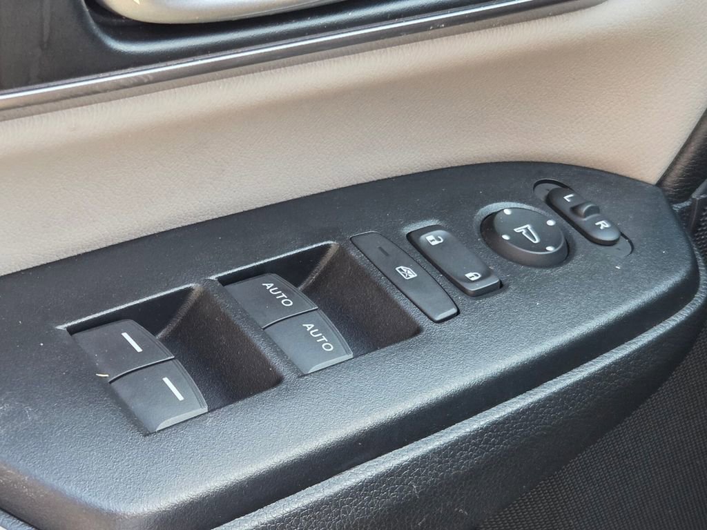 Used 2022 Honda CR-V EX-L image 36