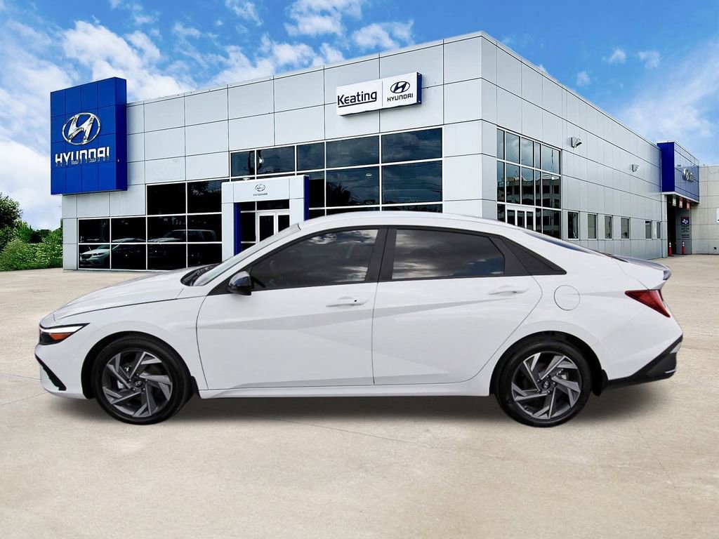 Certified 2025 Hyundai Elantra SEL image 8