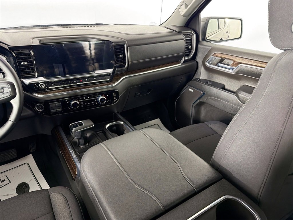 Used 2024 GMC Sierra 1500 Elevation w/ Preferred Package image 21