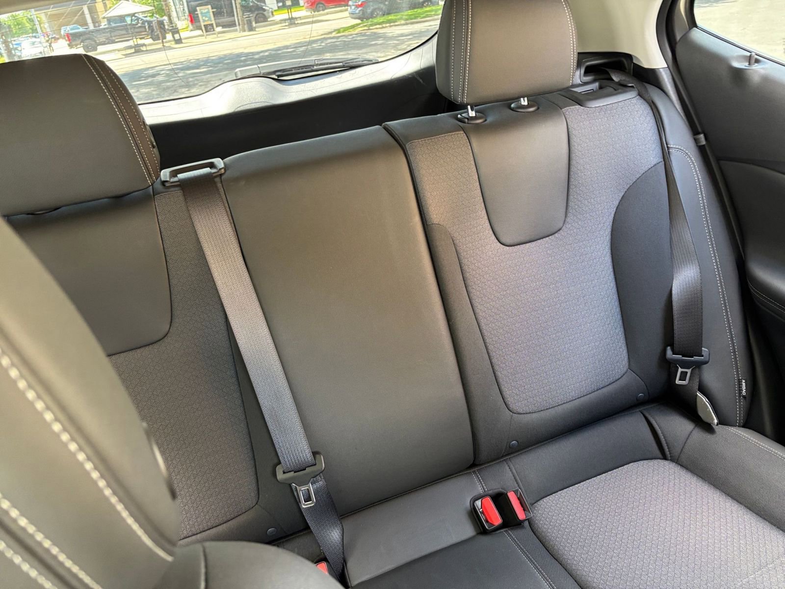 Used 2025 Buick Encore GX Preferred FWD image 32