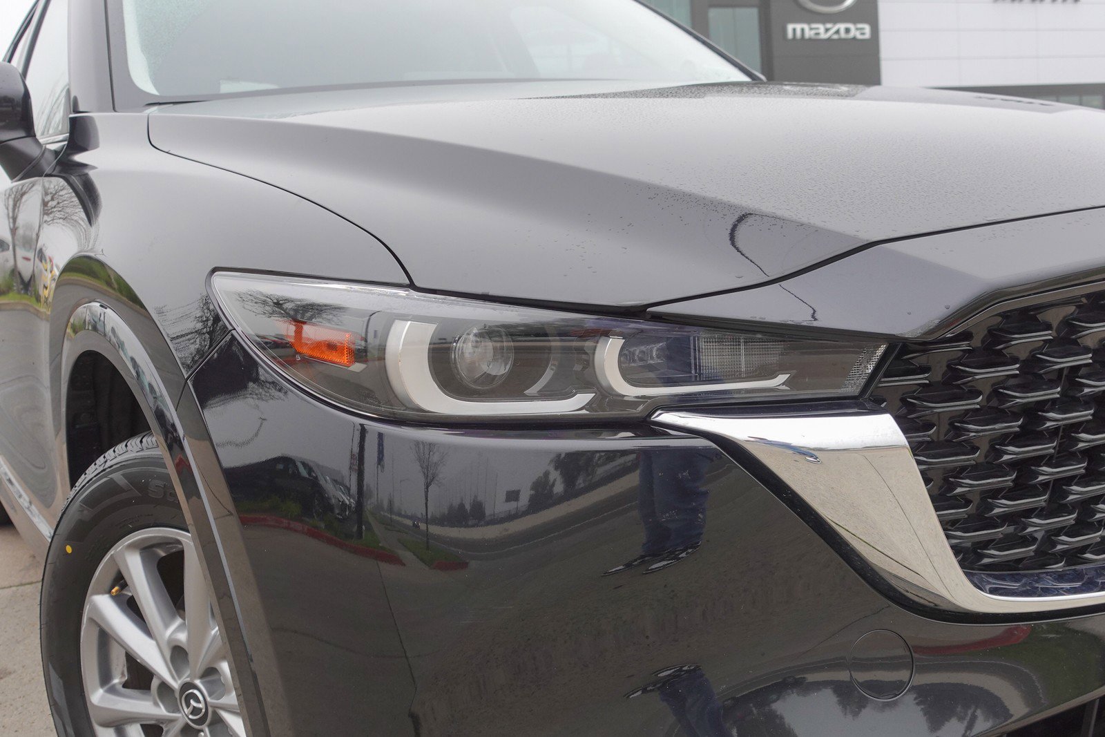 Certified 2025 MAZDA CX-5 AWD 2.5 S w/ Preferred Package image 3