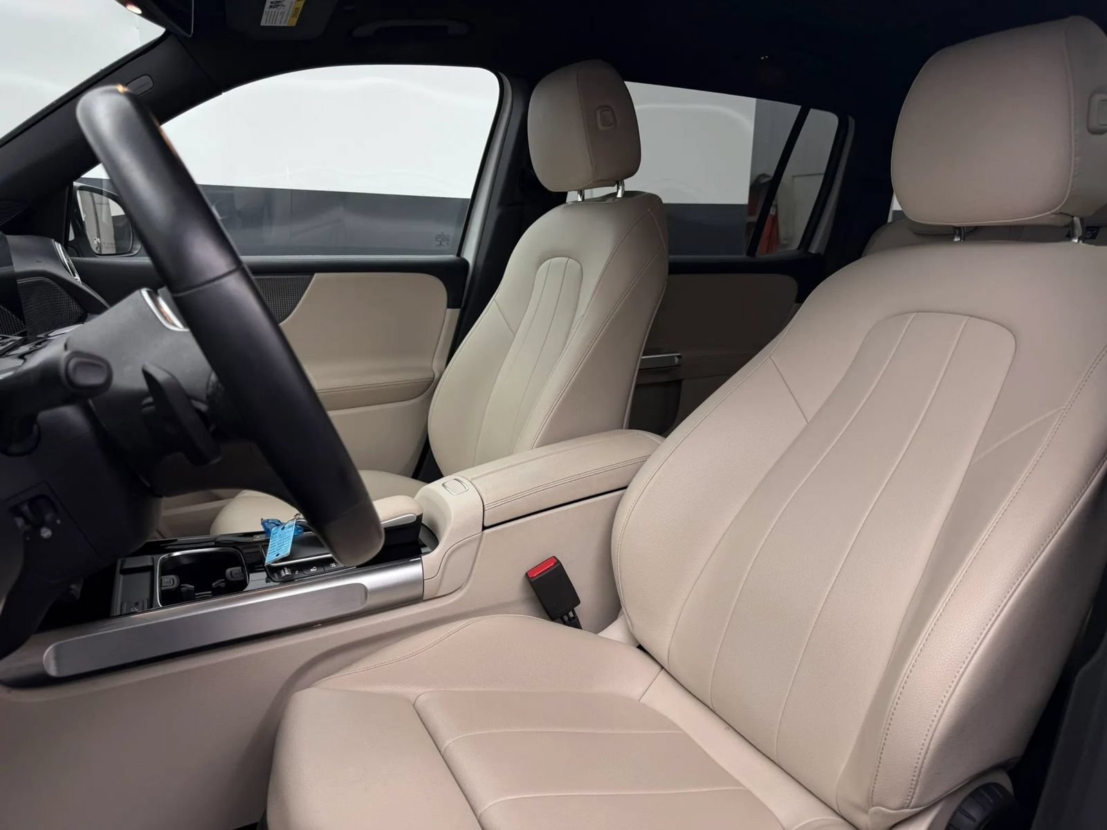 Used 2022 Mercedes-Benz GLB 250 4MATIC image 15