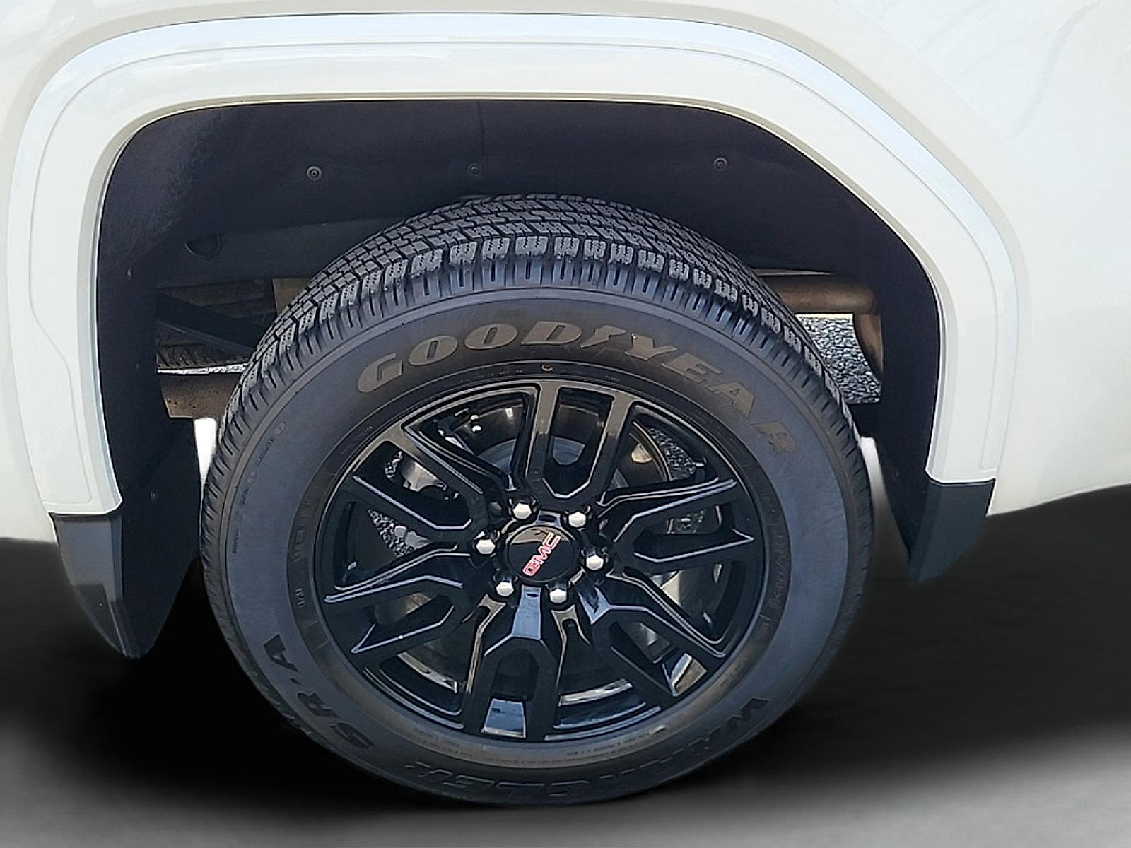 Used 2024 GMC Sierra 1500 Elevation w/ Elevation Premium Package AWD/4WD image 9