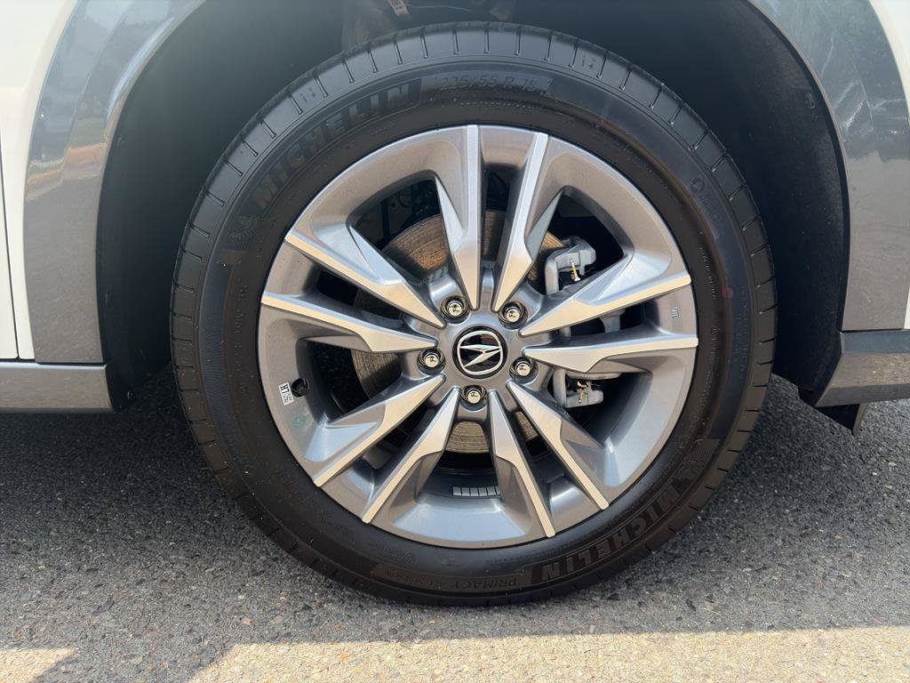 Certified 2025 Acura ADX AWD image 32