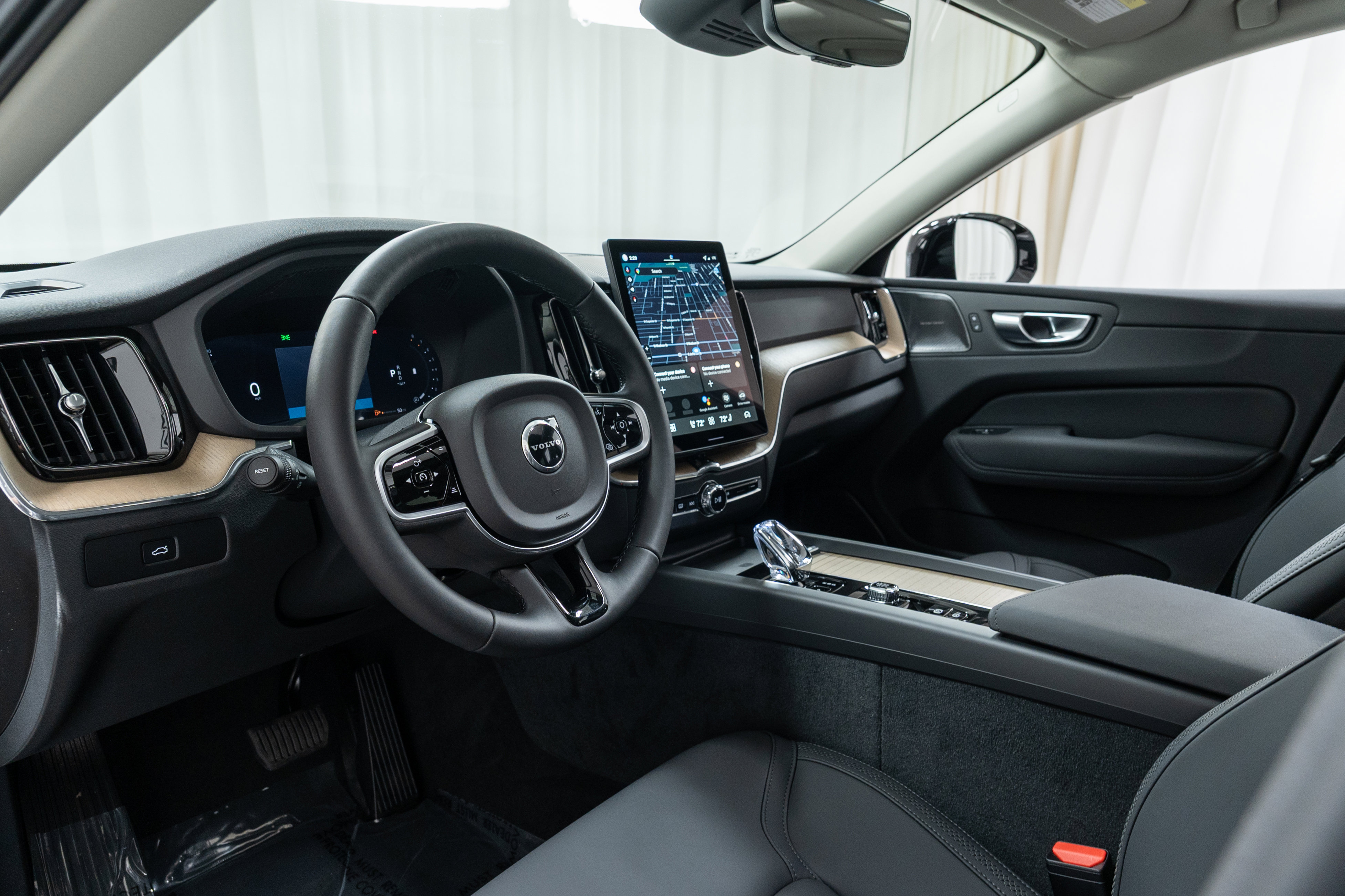 New 2026 Volvo XC60 B5 Plus w/ Climate Package image 12