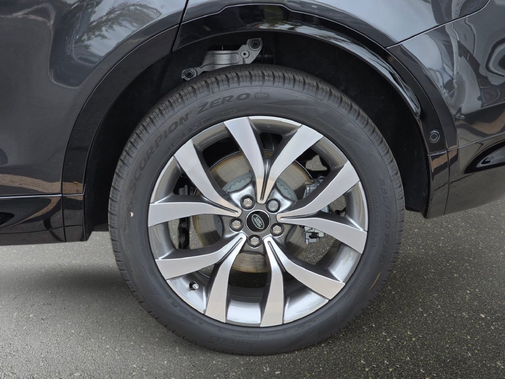 New 2026 Land Rover Discovery Sport Landmark AWD/4WD image 35