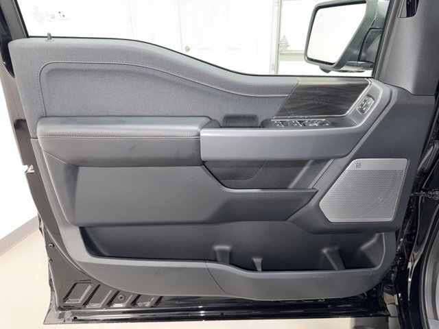 New 2025 Ford F150 Lariat w/ Equipment Group 502A High image 10