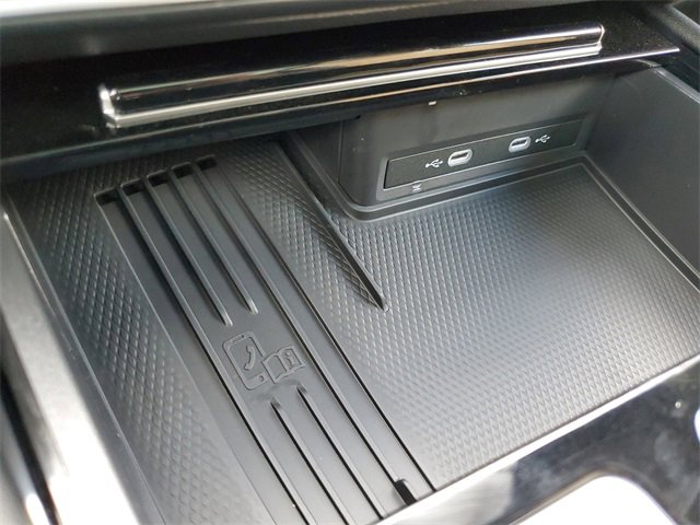 New 2026 Volkswagen Atlas Cross Sport SE image 32