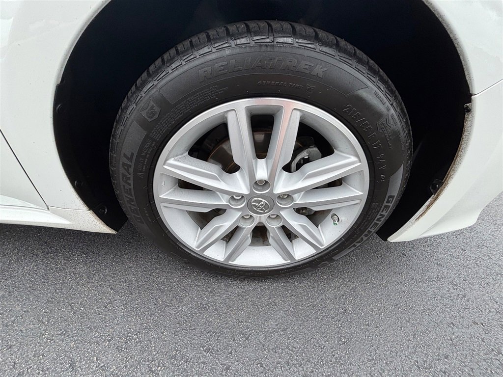 Used 2014 Toyota Avalon XLE Premium FWD image 29