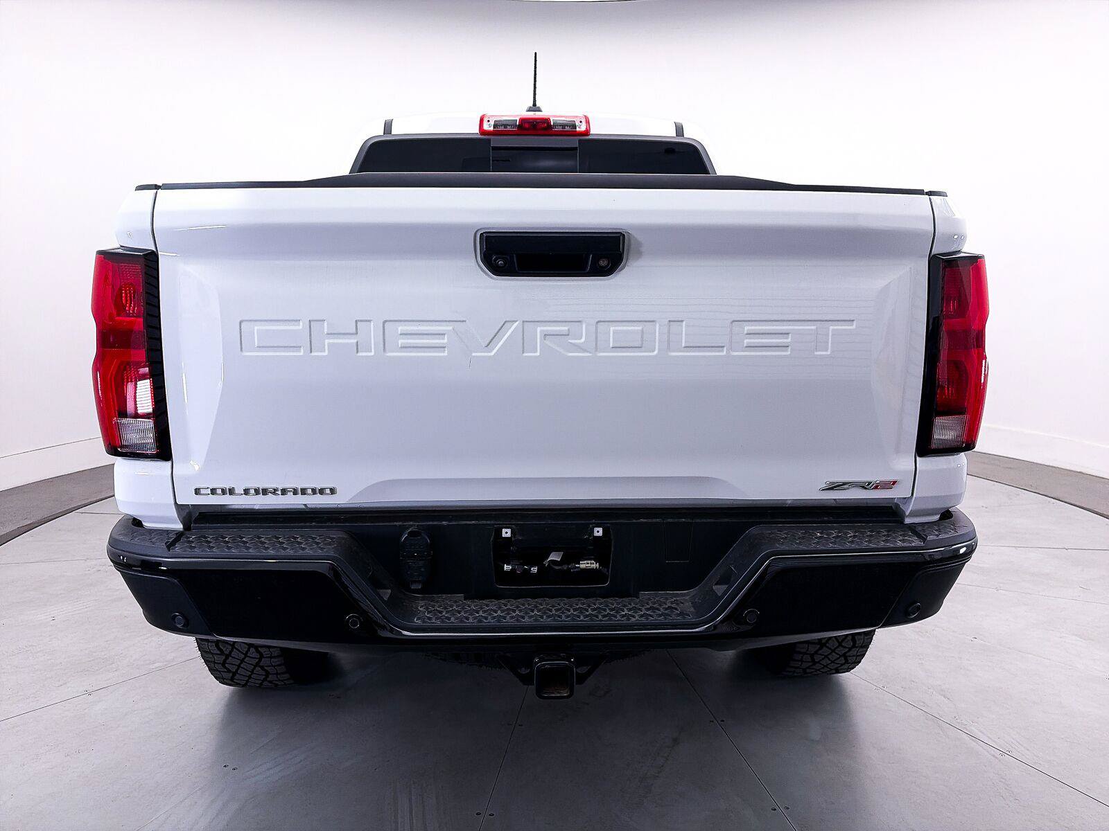 Used 2024 Chevrolet Colorado ZR2 w/ ZR2 Convenience Package III AWD/4WD image 18