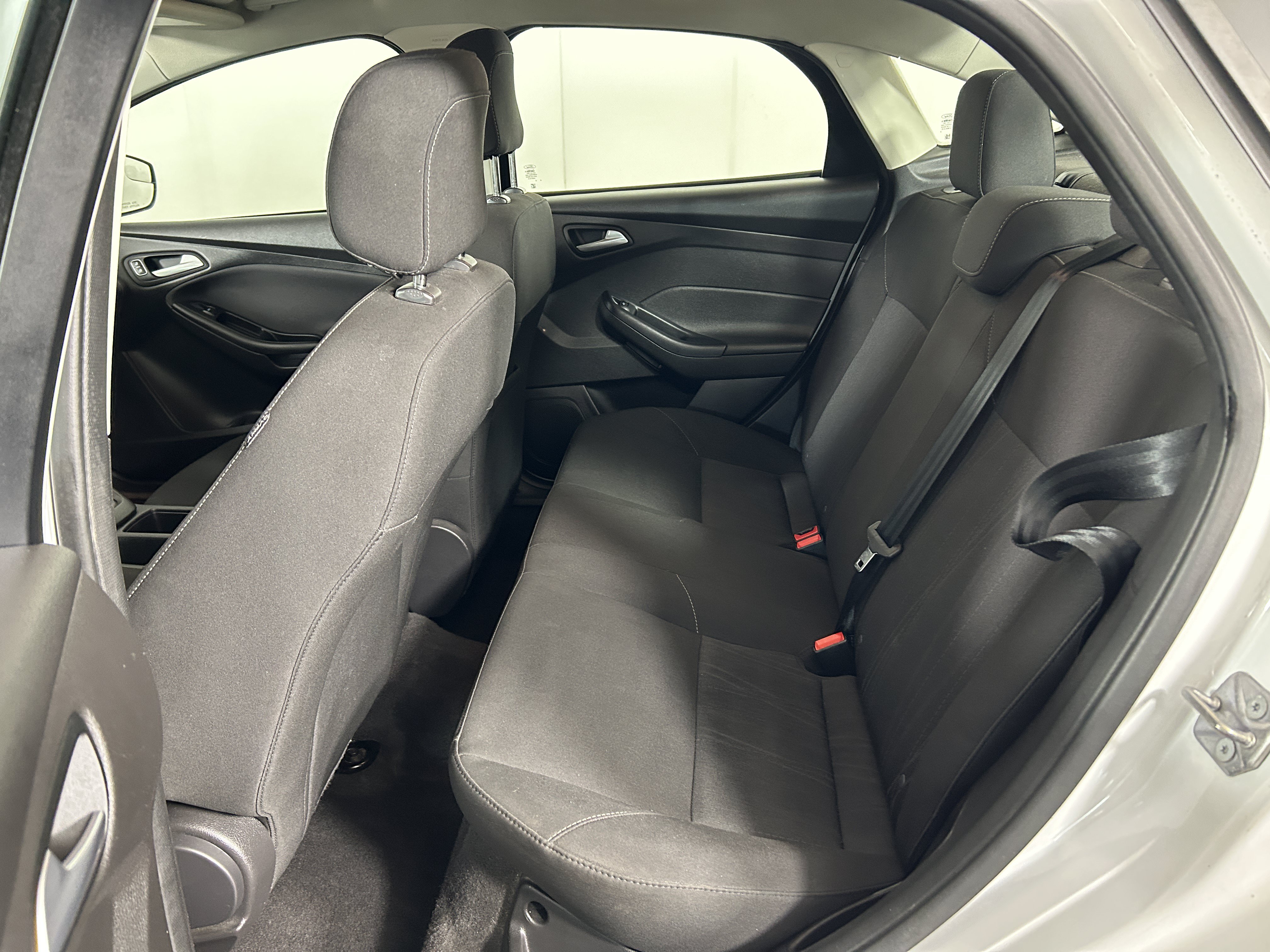 Used 2018 Ford Focus SE FWD image 20