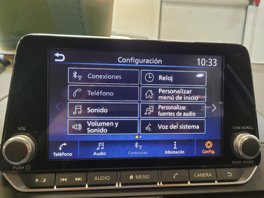 Used 2025 Nissan Altima 2.5 SV FWD image 25