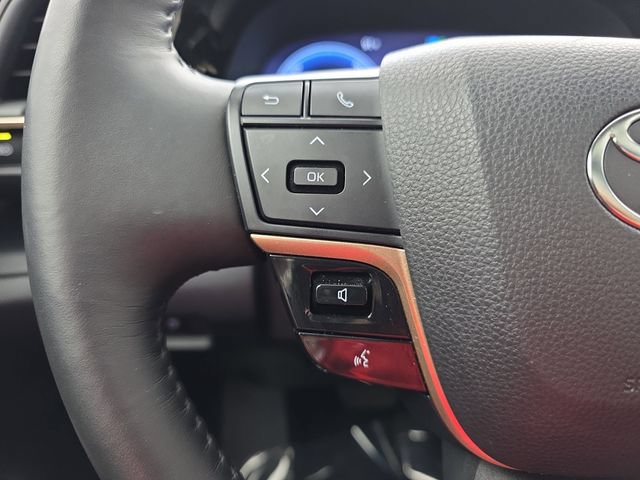Used 2023 Toyota Crown AWD/4WD image 40