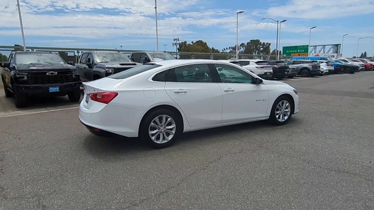 Used 2024 Chevrolet Malibu LT FWD image 8