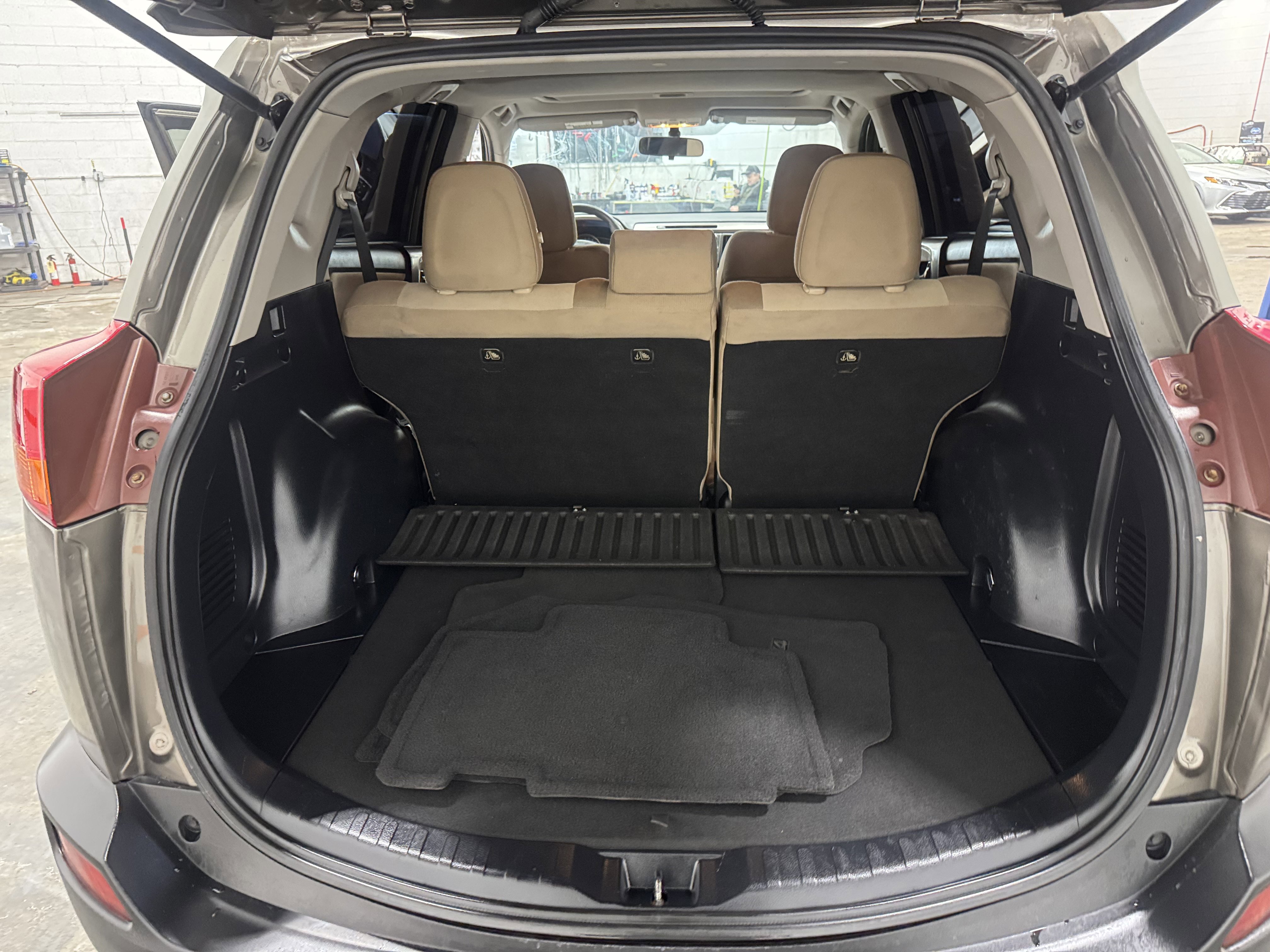 Used 2014 Toyota RAV4 XLE image 20