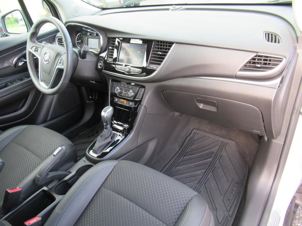 Used 2022 Buick Encore Preferred image 10