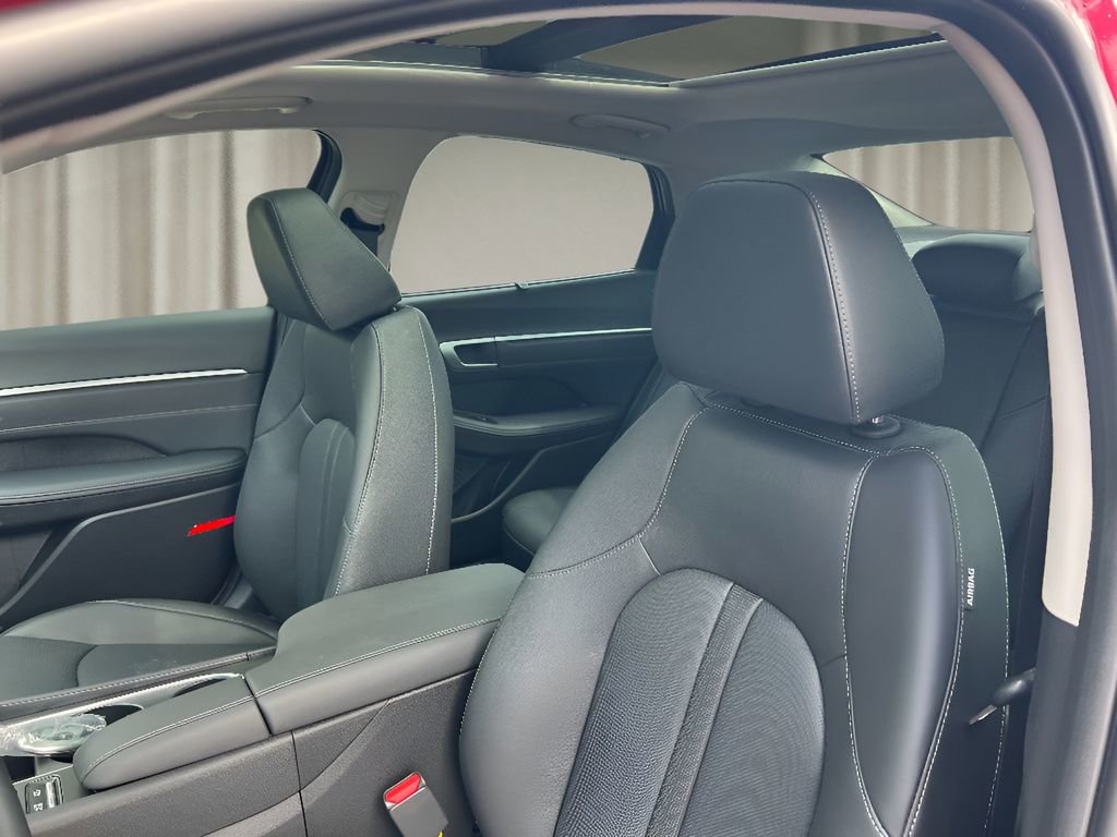 New 2025 Hyundai Sonata Limited image 27