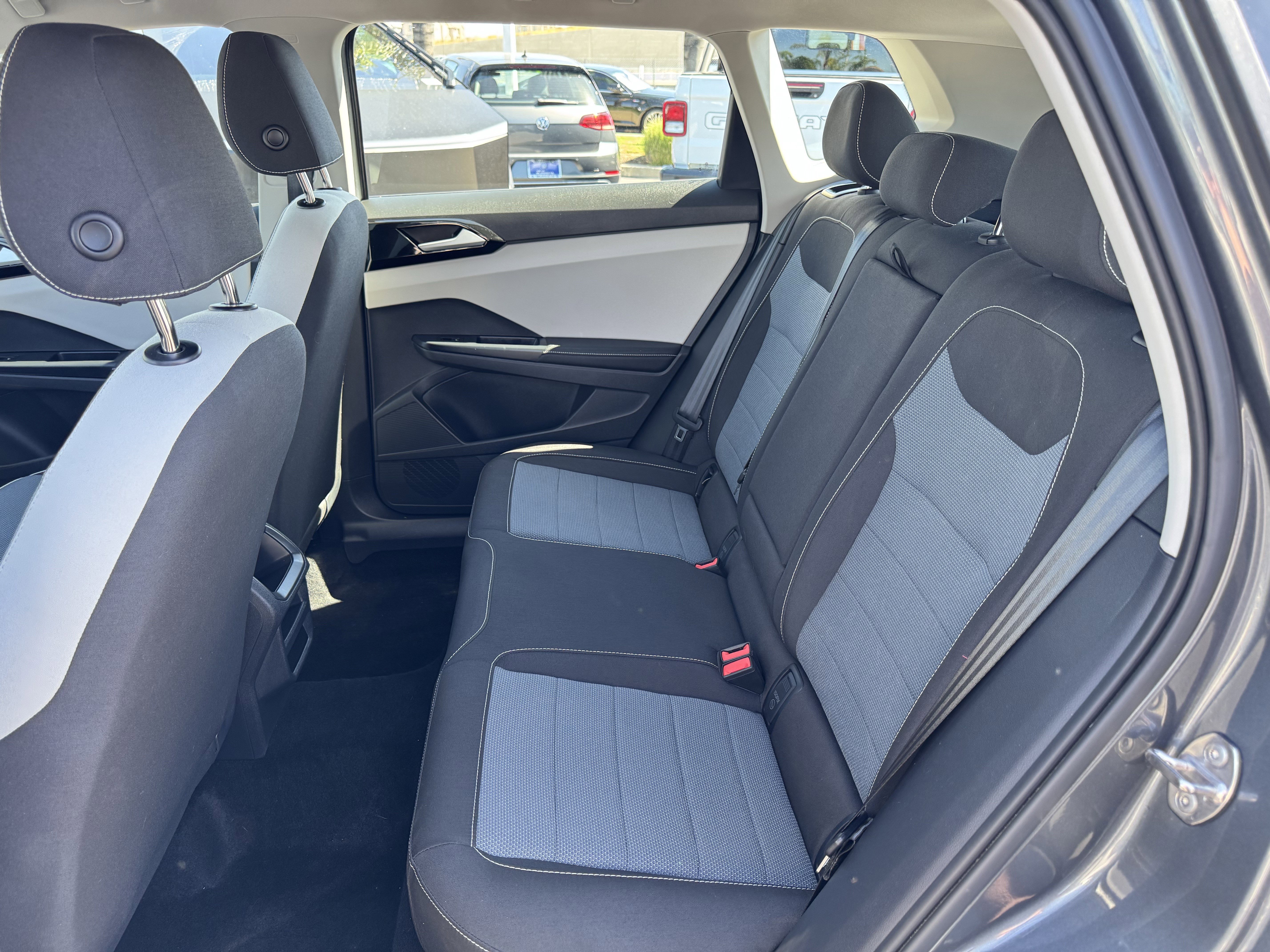 Used 2025 Volkswagen Taos S FWD image 32