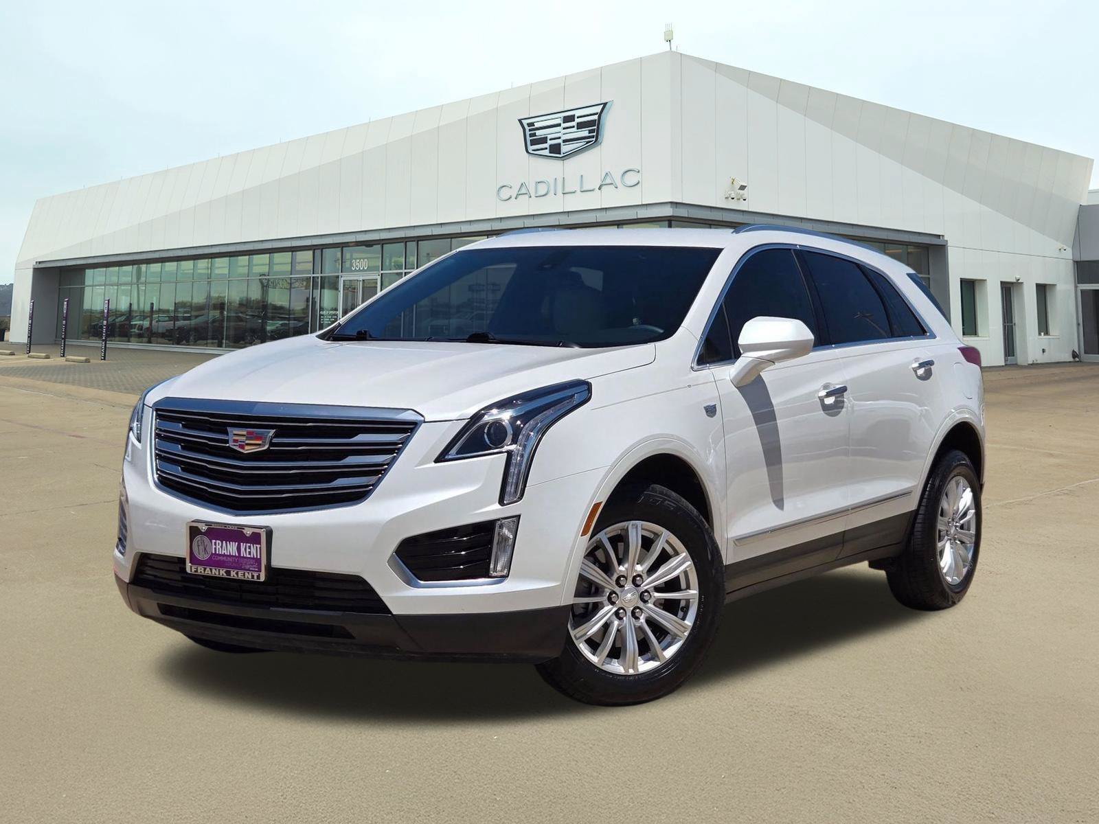 Used 2018 Cadillac XT5 FWD image 1