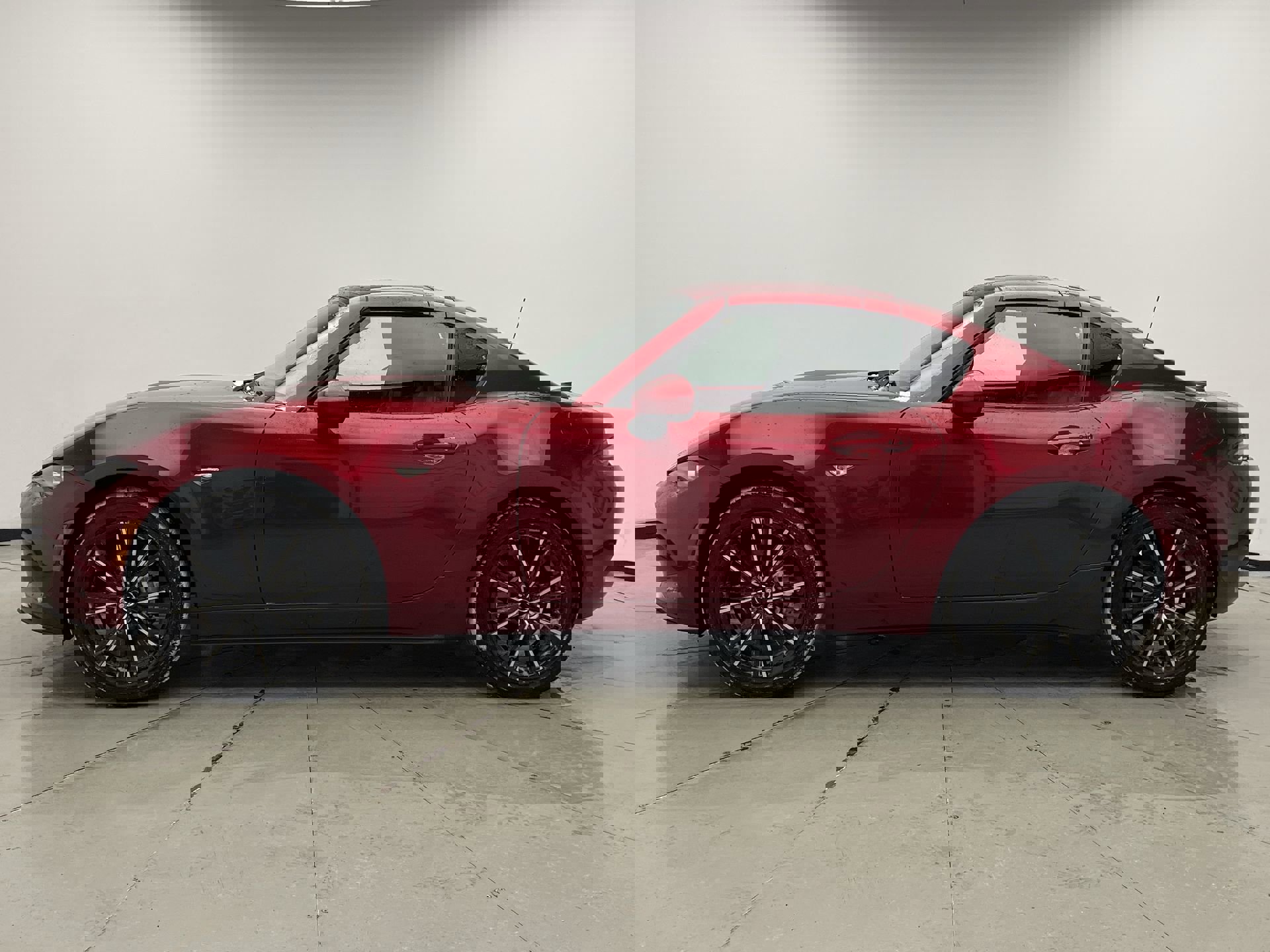 Used 2024 MAZDA MX-5 Miata RF Grand Touring image 2