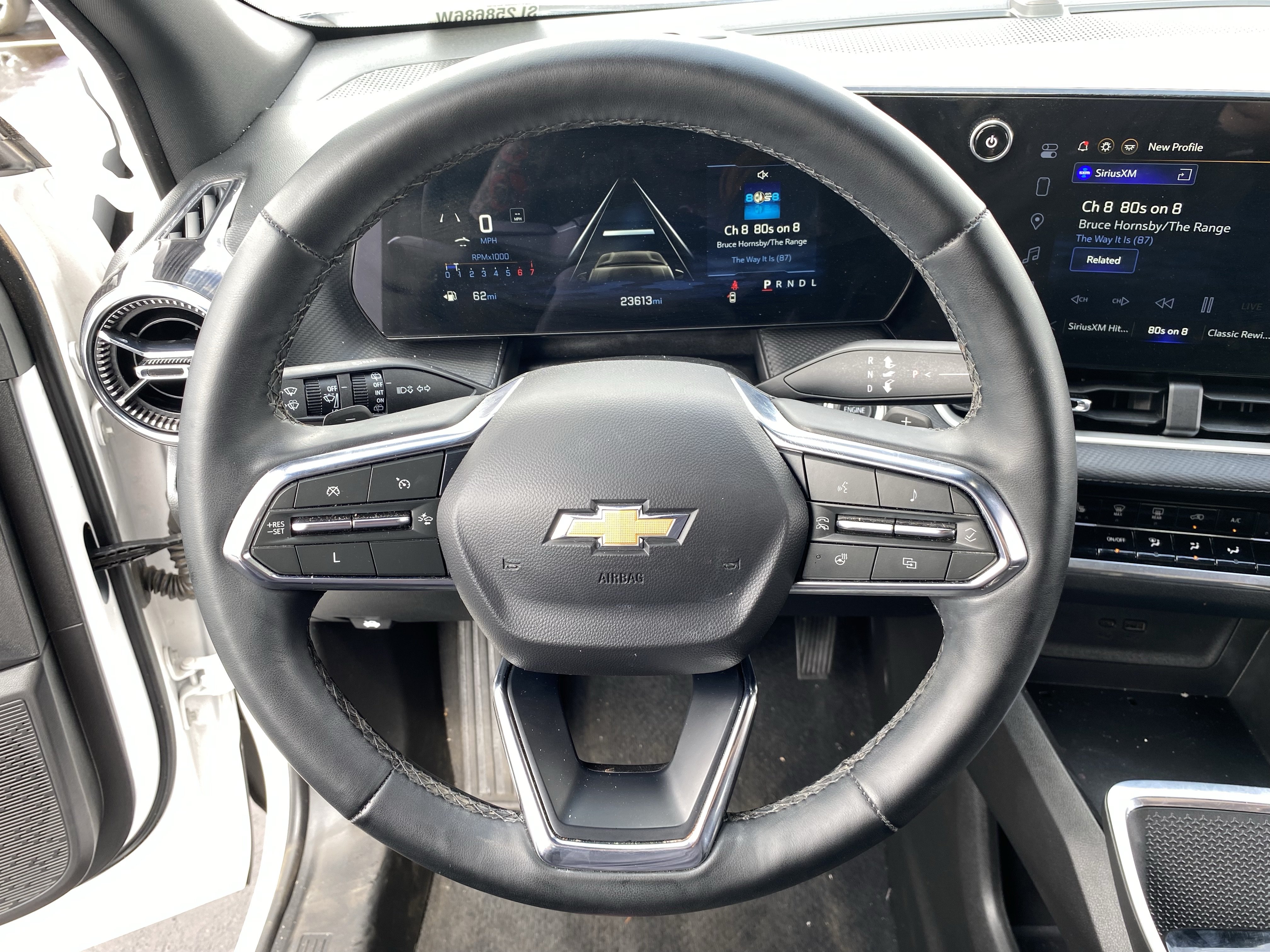Used 2025 Chevrolet Equinox LT FWD image 25