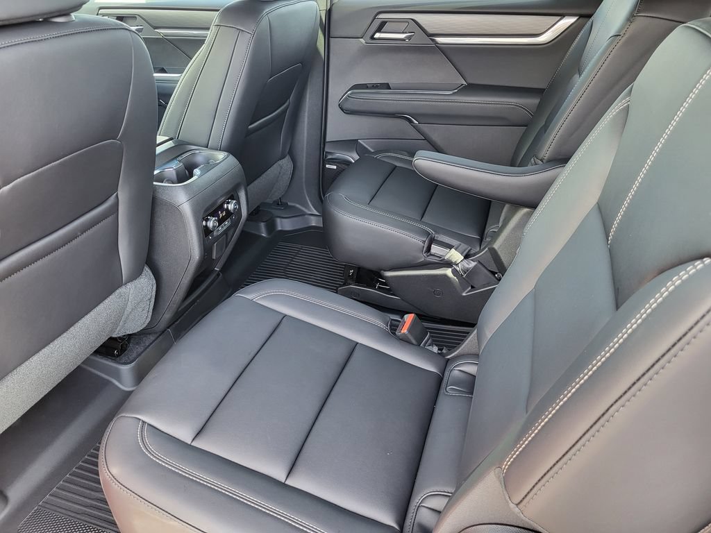New 2026 GMC Acadia Elevation w/ Elevation Premium Package AWD/4WD image 11