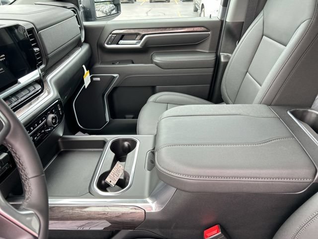 New 2026 Chevrolet Silverado 2500 LTZ w/ LTZ Plus Package AWD/4WD image 29