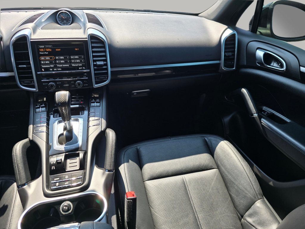 Used 2012 Porsche Cayenne AWD/4WD image 4