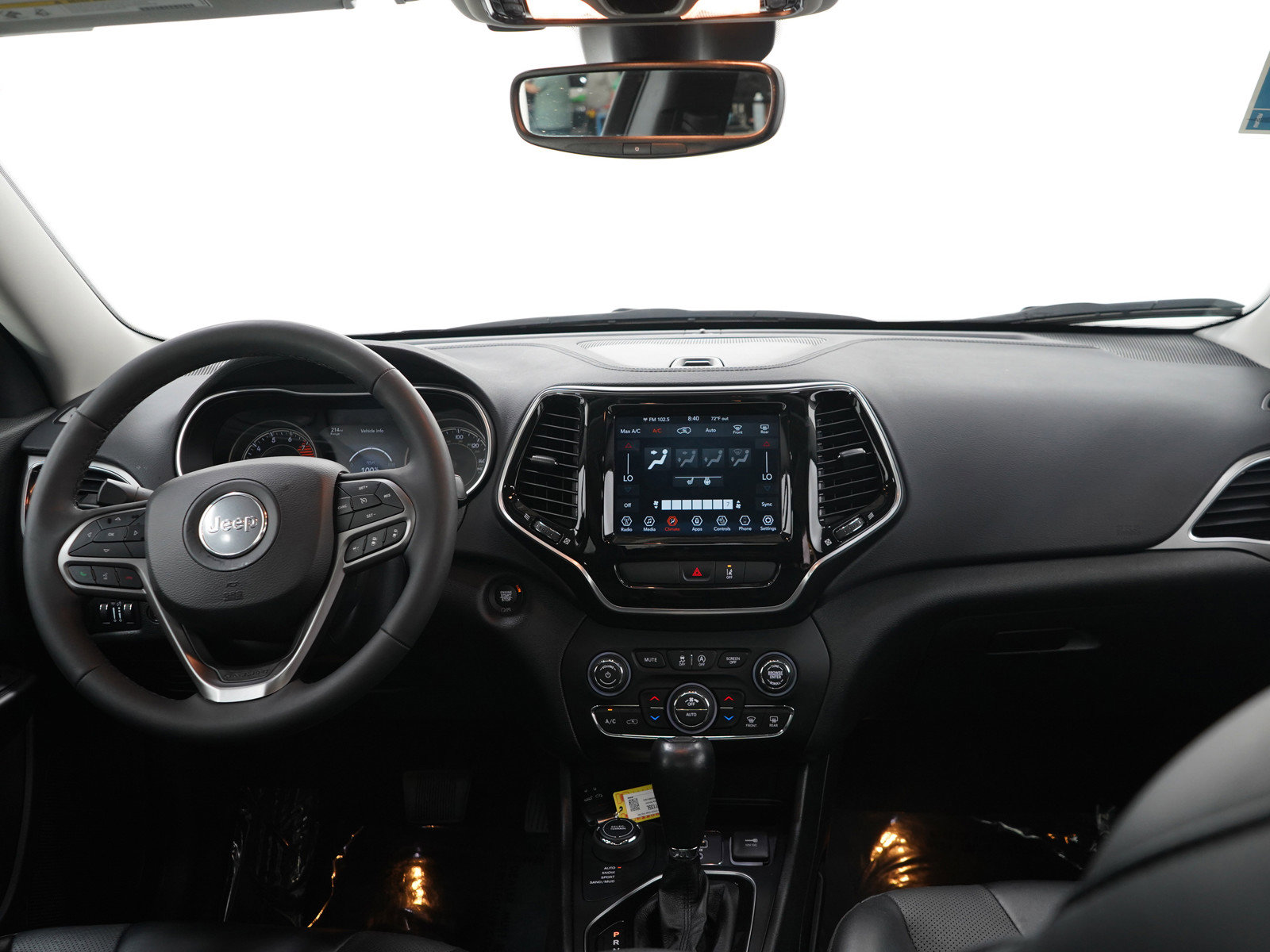 Used 2022 Jeep Cherokee Limited AWD/4WD image 13